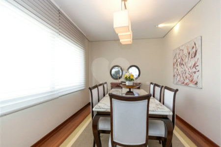 Apartamento de 233 m² à venda em Higienópolis com 4 dormitórios.