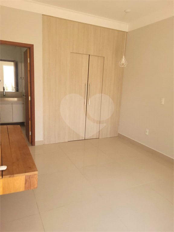 Indaiatuba- Condominio Maria Dulce-Venda e Locação - Terreno 300,00 ms - construido - 180,00 ms - Casa Terrea - 3 suites - escritório com ventilador, lavabo - cozinha com armários,forno, coifa e cooktop , ventilador - despensa - lavanderia com armarios- varanda gourmet com churrasqueira, quintal c