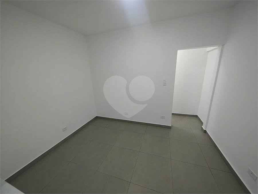 SALÃO COMERCIAL DE 100M² - RECEM REFORMADO