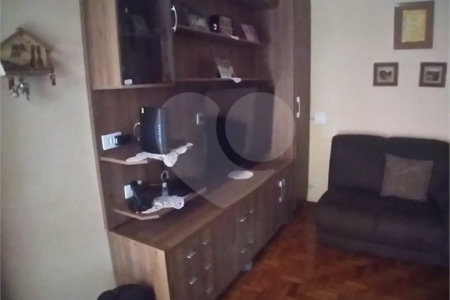 Casa + salão comercial na Vila Vista Alegre