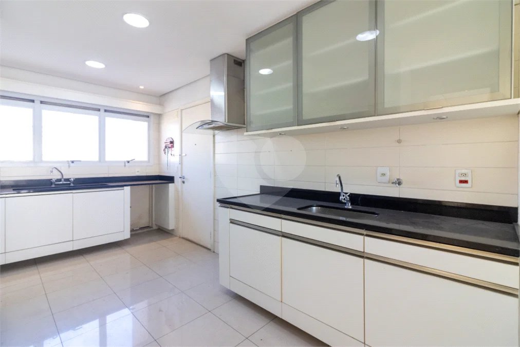 Vila Andrade / Jardim Sul - 4 dormitórios | 2 suítes | 3 vagas | depósito