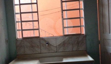 Sobrado à venda com 6 quartos em Jardim Vila Carrão, São Paulo, SP