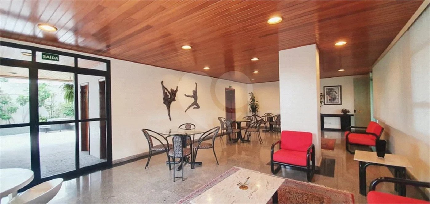 Apartamento à venda no Planalto Paulista de 147m² com 3 suítes e 3 vagas.