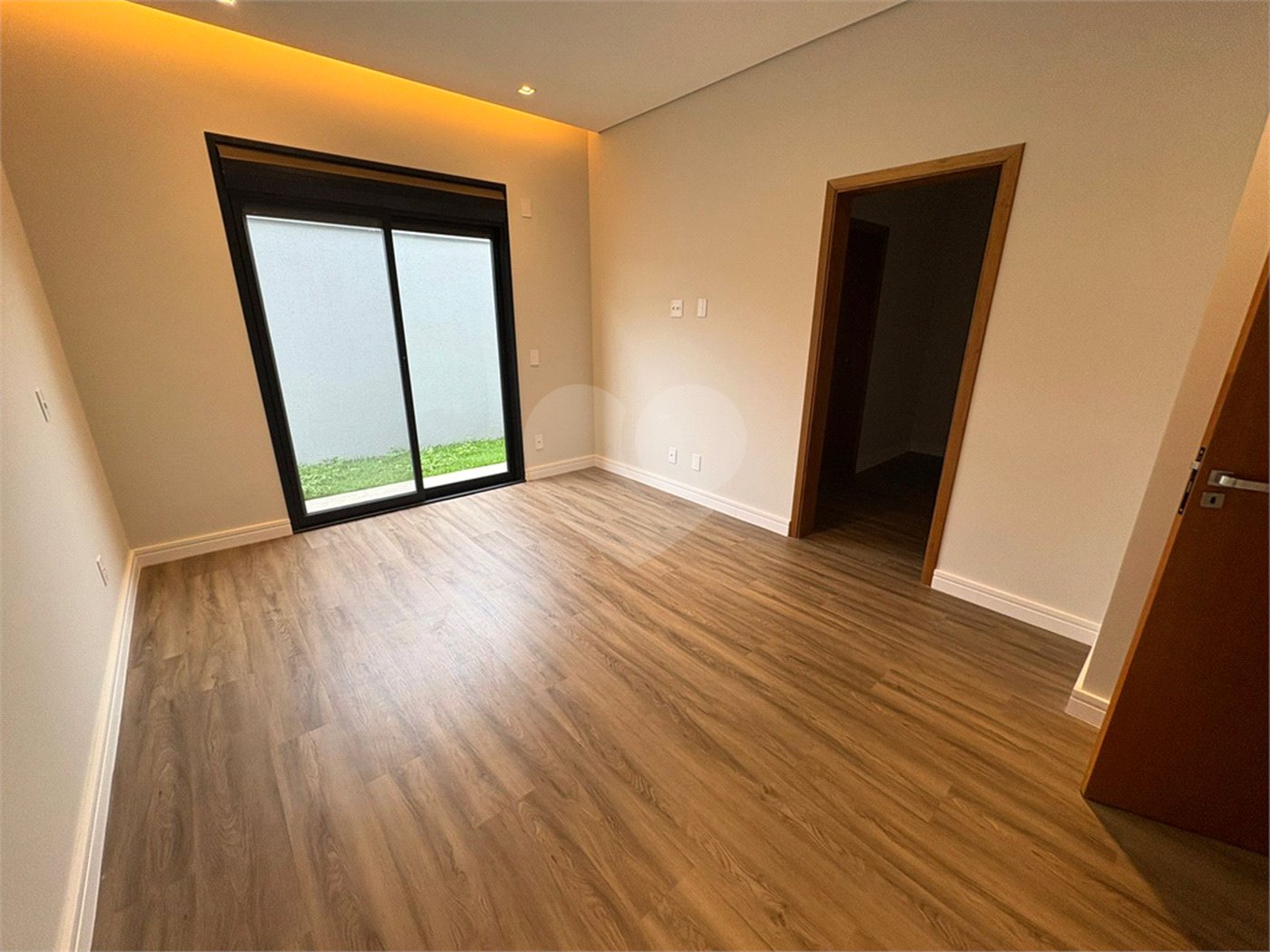 Casa á venda no condomínio Damha IV