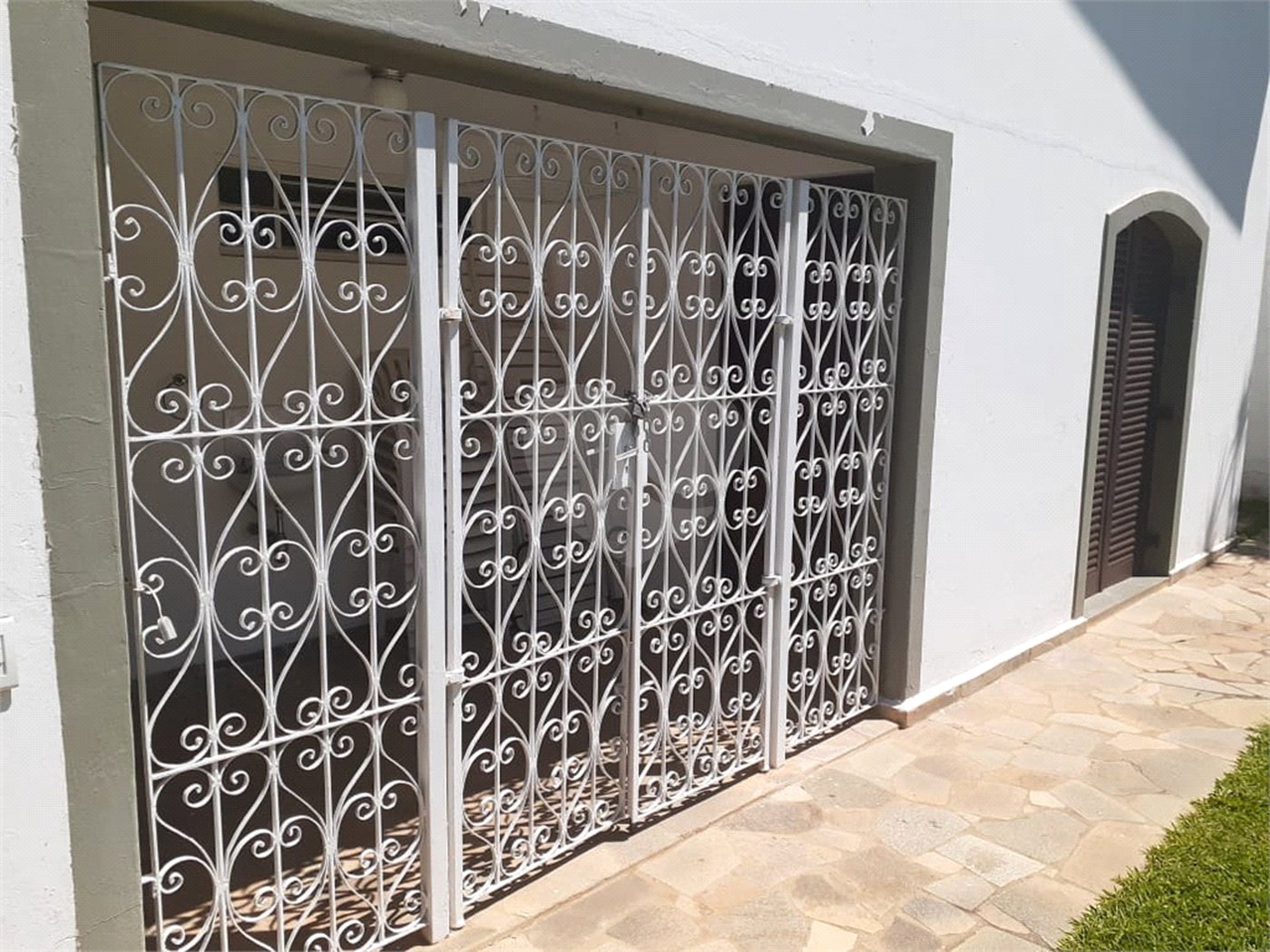 Casa Térrea com 3 quartos sendo 1 suíte. 1.400m² A/T. Jardim Floresta, Atibaia, SP