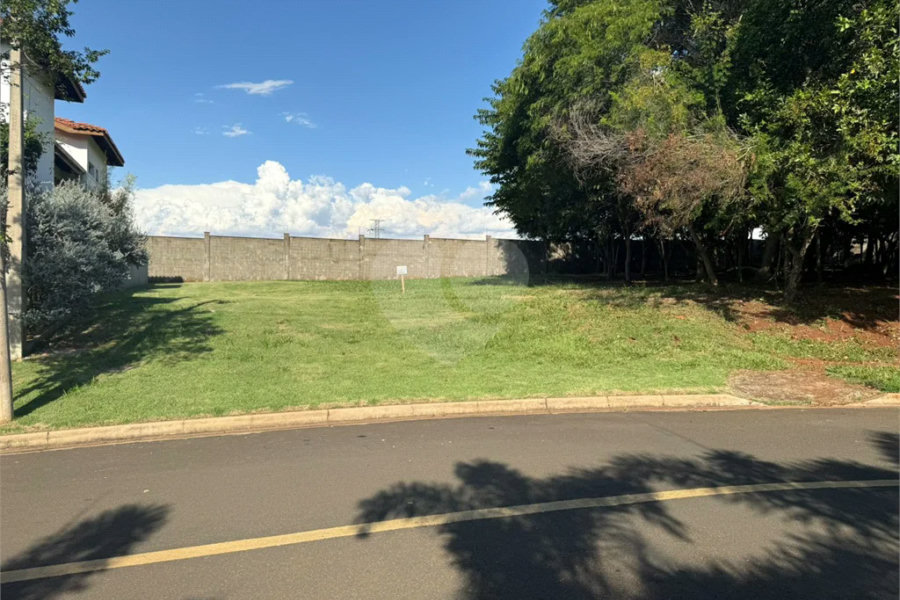 Terreno a venda no condomínio Villa DAquila, Santa Rosa, Piracicaba.