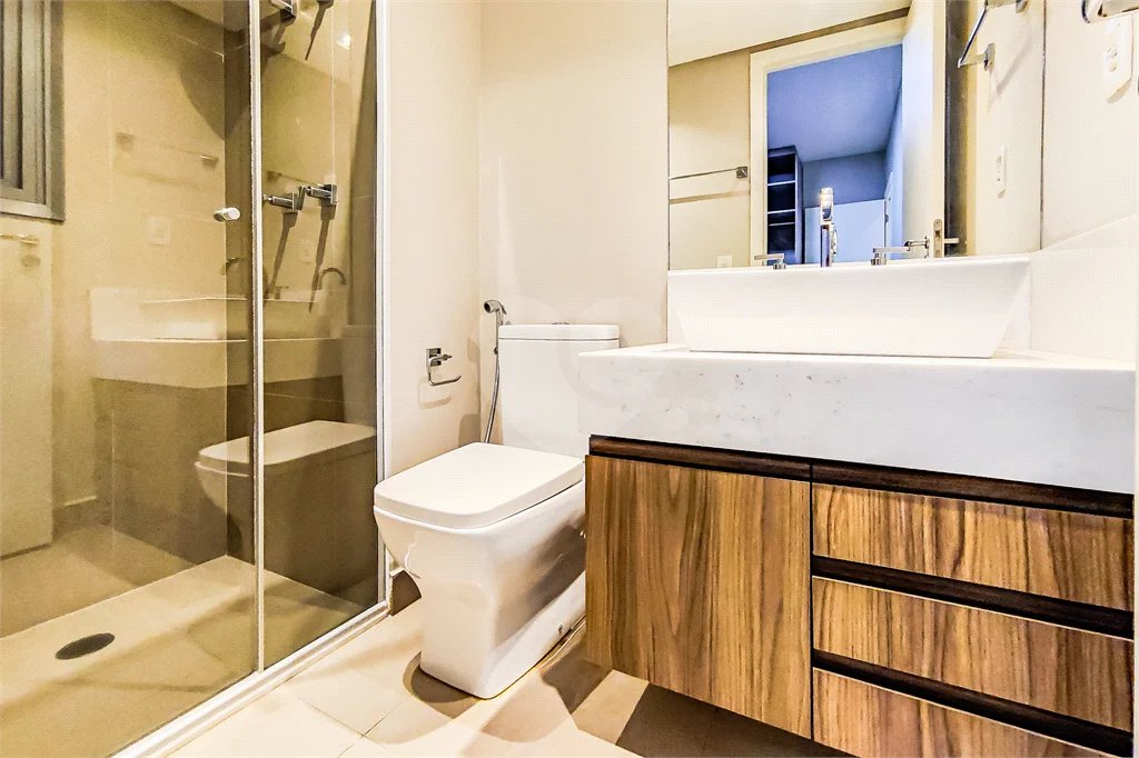 Apartamento totalmente mobiliado com ar-condicionado localizado no coração do Brooklin!!!