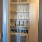 Prédio com portaria 24 horas, e lazer. Apartamento com 3 dormitórios, uma suíte, 2 vagas de garagem