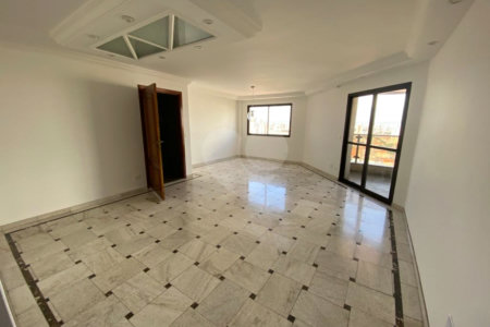 Apartamento com 4 dormitórios , sendo 1 suíte , 2 vagas , à venda na Moóca.