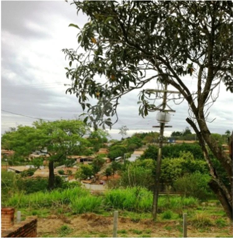 Terreno á venda no bairro Estância Lago Azul em Ártemis.