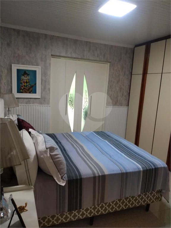 Linda Casa Sobrado a venda no Alto da Mooca com excelente acabamento, semi mobiliada com 2 suítes