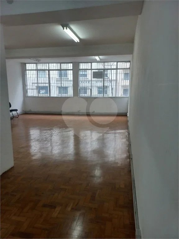 Sala Comercial para Venda ou Locação no Centro de São Paulo