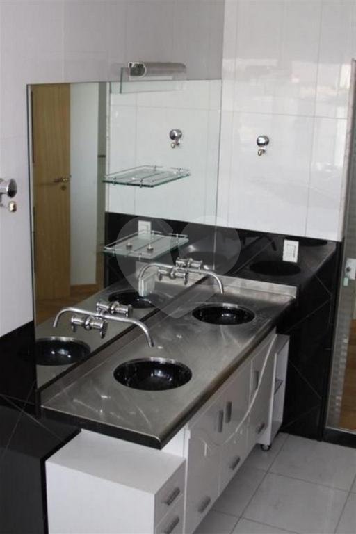 Casa/Sobrado Alto Padrão a venda na Saúde c/ 650m2 construídos -4 suites/12 vagas
