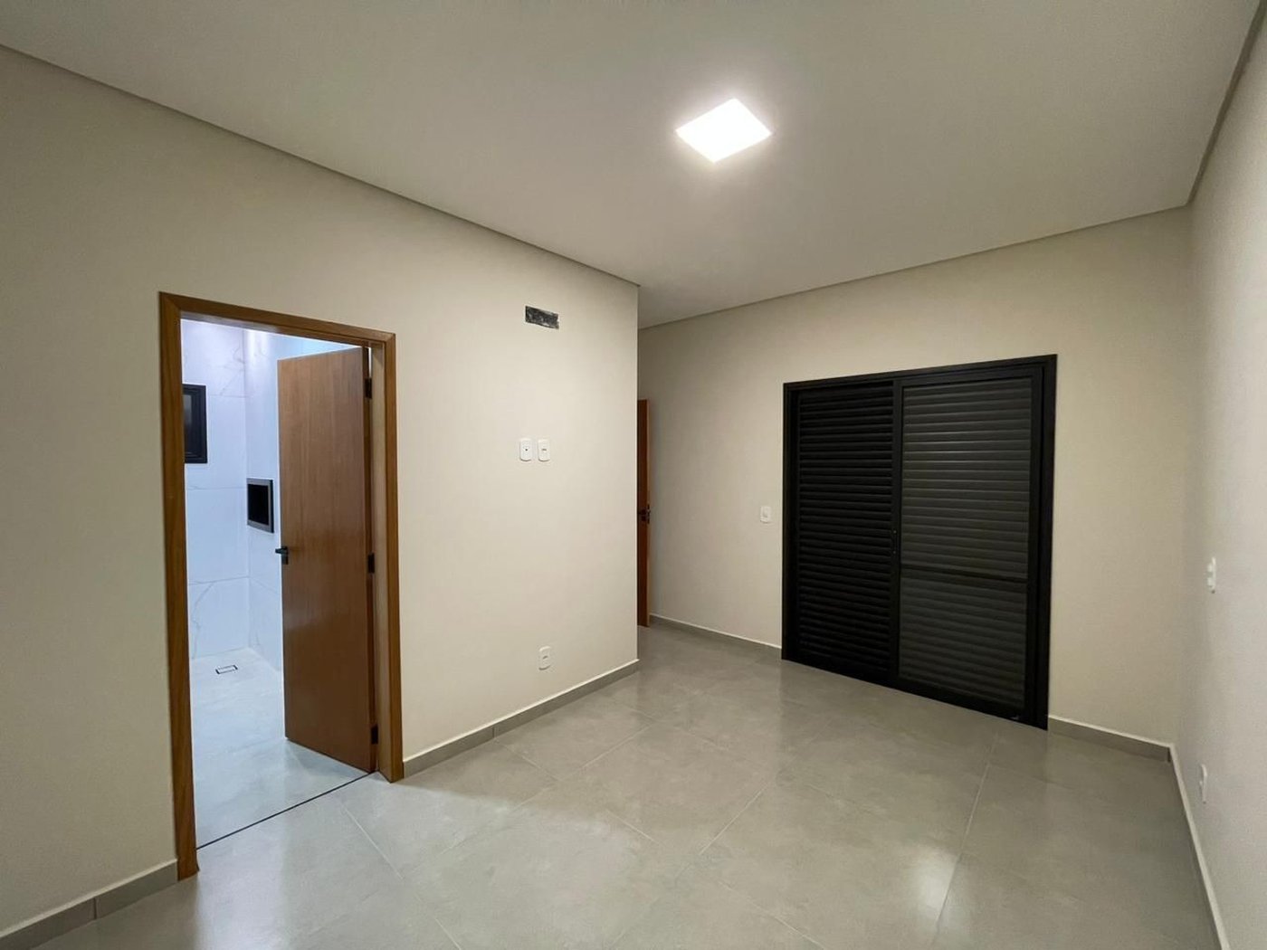 Casa à venda com 3 quartos, sendo 1 suíte, em Jardim Marambaia, Jundiaí - SP