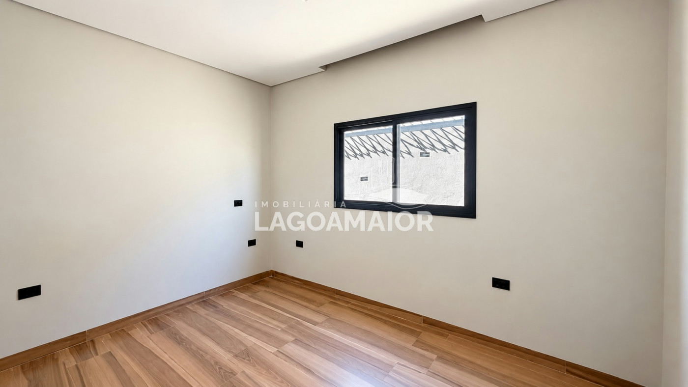 Casa à venda ou para alugar com 4 quartos, sendo 2 suítes, no Centro, Três Lagoas - MS