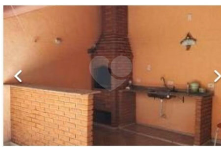 Casa com 205m² , 3 dormitórios , sendo todos suítes , 5 vagas , á venda no bairro Bangú em Santo André.