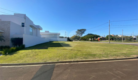 Terreno à venda em Condomínio Residencial Montreal, São Carlos, SP