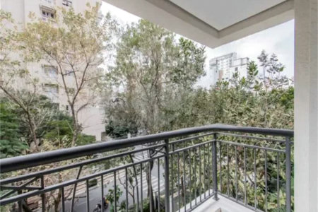 Apartamento de 306m² na melhor região de Moema, 3 suítes, 5 vagas, varanda gourmet, depósito, fora de rota