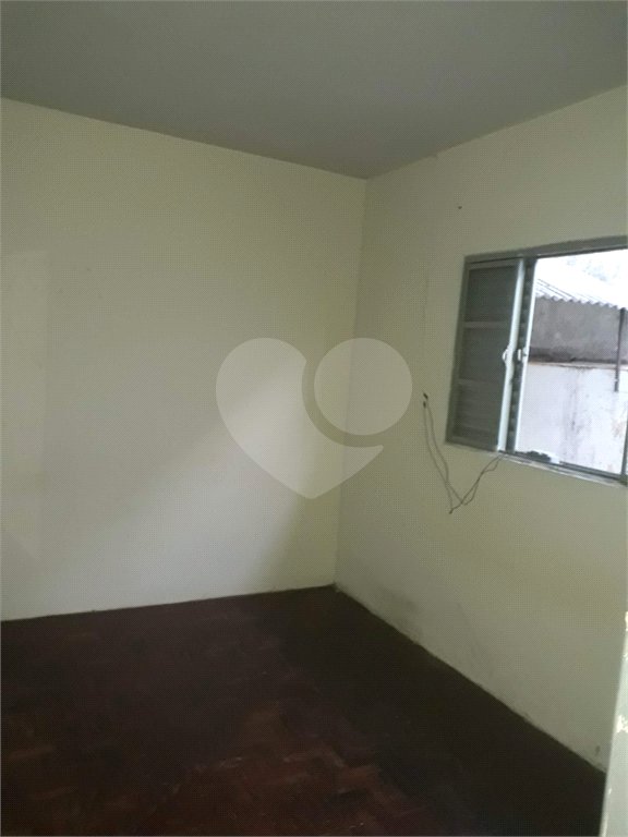 Casa térrea + Sala Comercial na Vila Prado.
