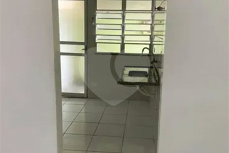 CASA EM CONDOMINIO 84M², 3 DORMITORIOS, 1 BANHEIRO, 2 VAGAS - BAIRRO CIDADE SALVADOR - JACAREÍ/SP.