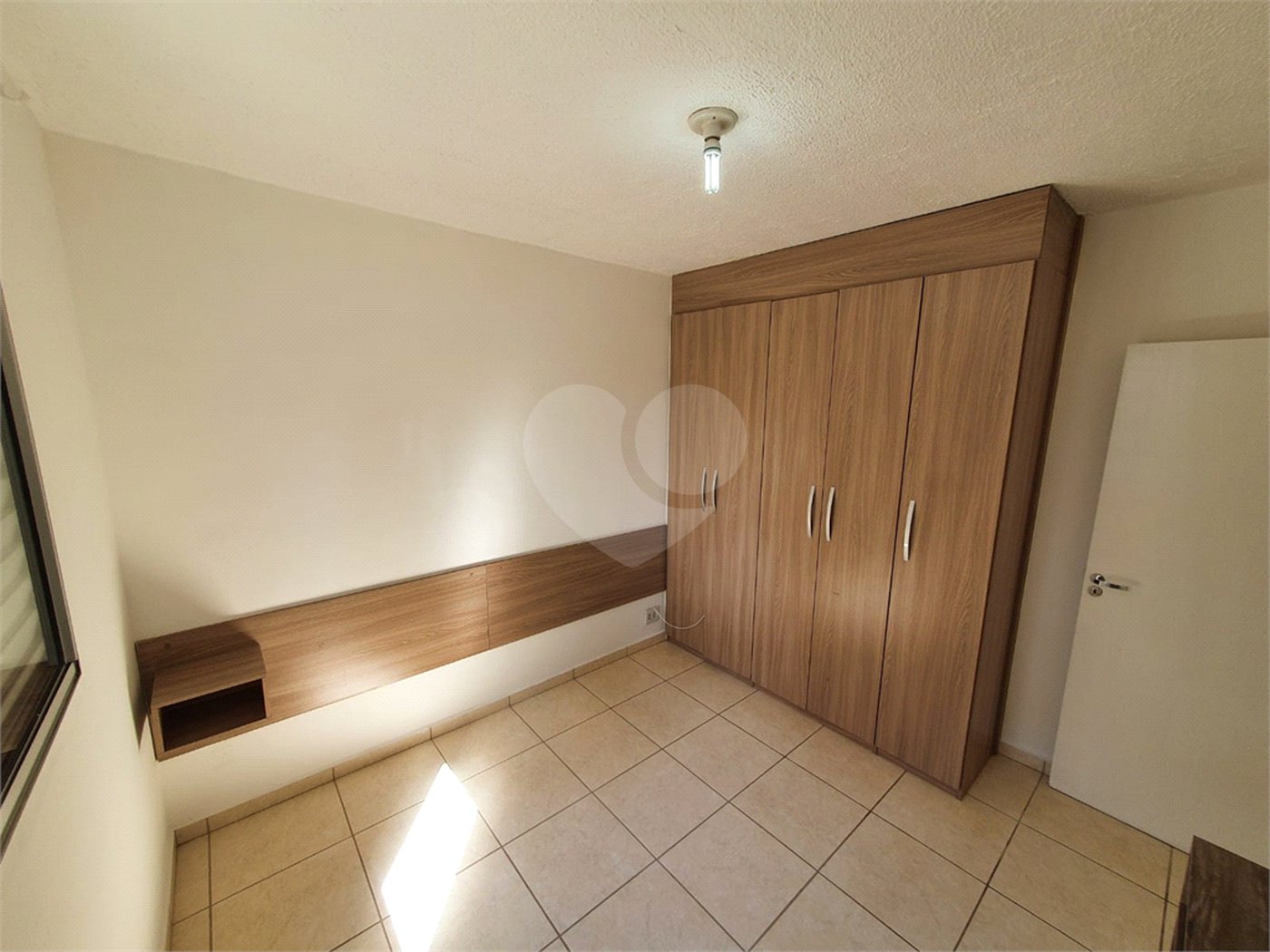 Apartamento no Condomínio Parque Alamo.