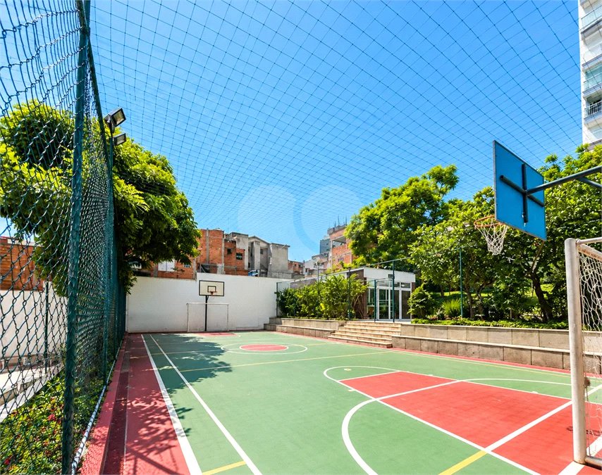 Apartamento reformado de 92 m² no Baeta Neves, com 2 dormitórios, 1 suíte, sala ampliada, área gourmet, 2 vagas, planejados e lazer completo.