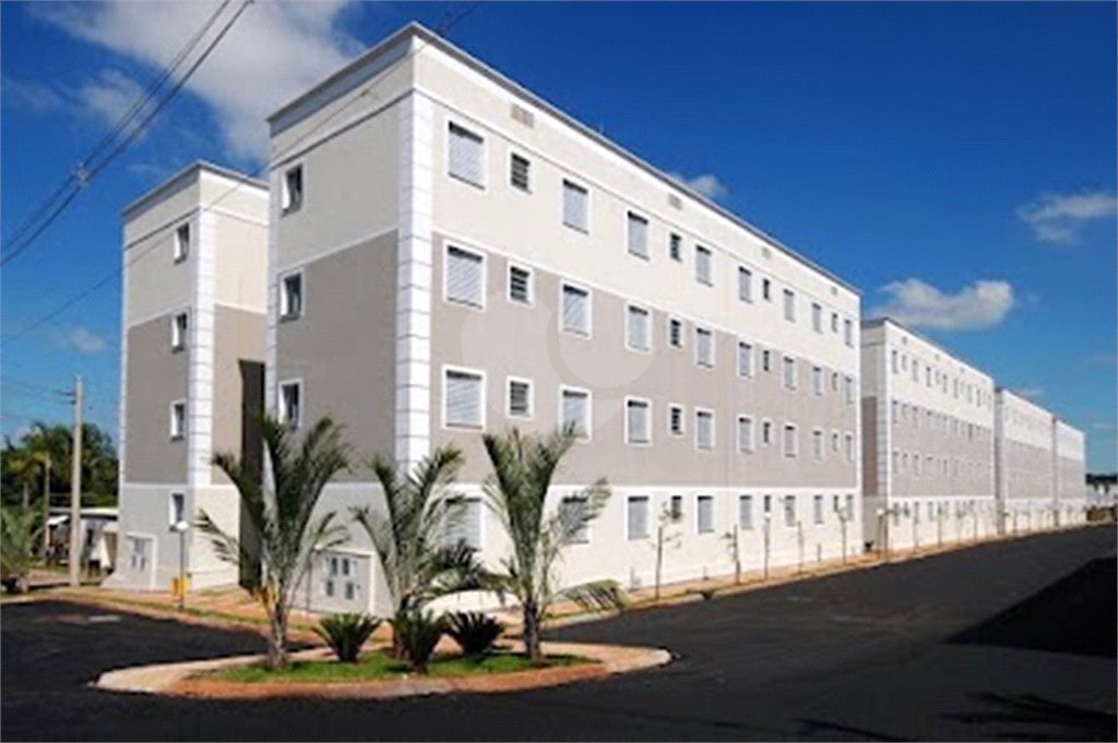Apartamento no Edifício Parque Alamo em Araraquara/SP, com 2 dormitórios