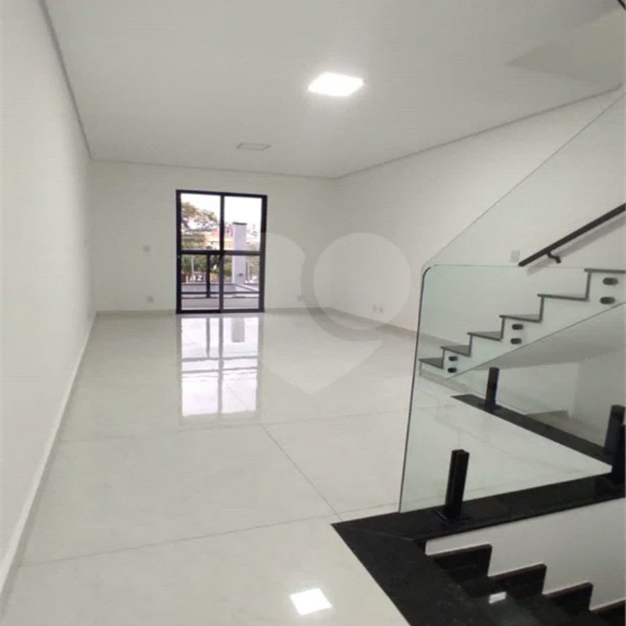 Sobrado à venda na Vila Carrão, 3 quartos (1 suíte)