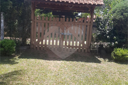 Chácara no Lagoa Dourada .
