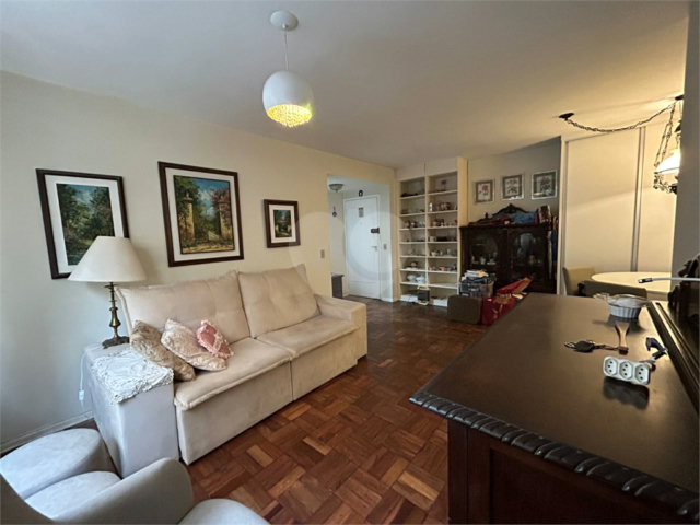 Apartamento à venda com 2 quartos, sendo 1 suíte,  em Jardim América, São Paulo, SP