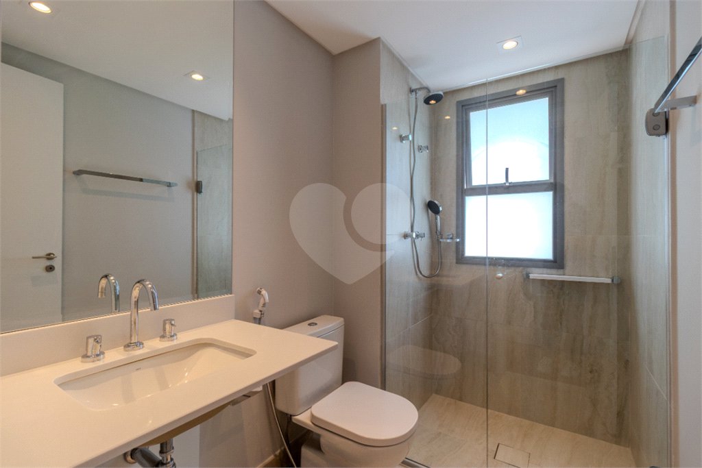 Apartamento para venda em Moema com 3 quartos, sendo 3 suítes, 2 vagas, 149 m²