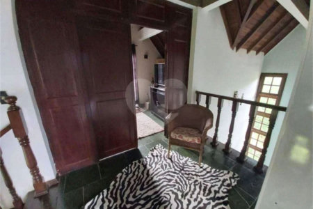 Casa à venda no Condomínio Vista Alegre Sede em Vinhedo/SP