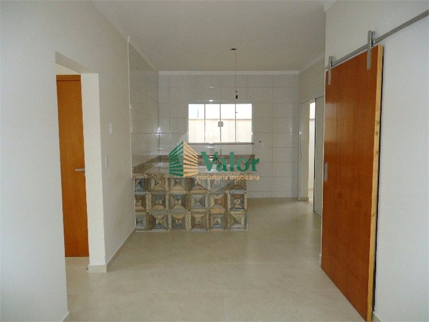 Casa no Condomínio Quebec, com 4 dormitórios, sendo 1 suíte.