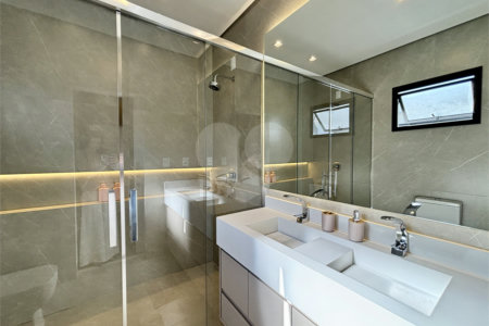 Indaiatuba - Sp - Condominio Maria Candida - R$ 2.250.000,00 - 3 suítes, sendo 1 master com closet e banheiro com duas cubas e dois chuveiros - Escritório - Piscina em Alvenaria aquecida e Hidro com Iluminação - Ar Condicionado instalado em todos os quartos, escritorio, sala e area gourmet