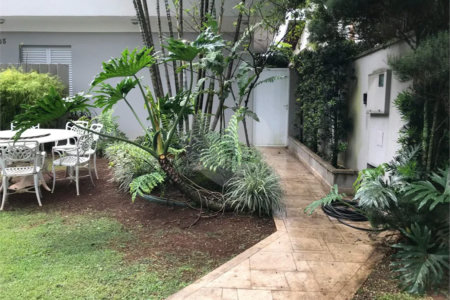 SOBRADO ALTO PADRÂO COND.PARQUE SABARA