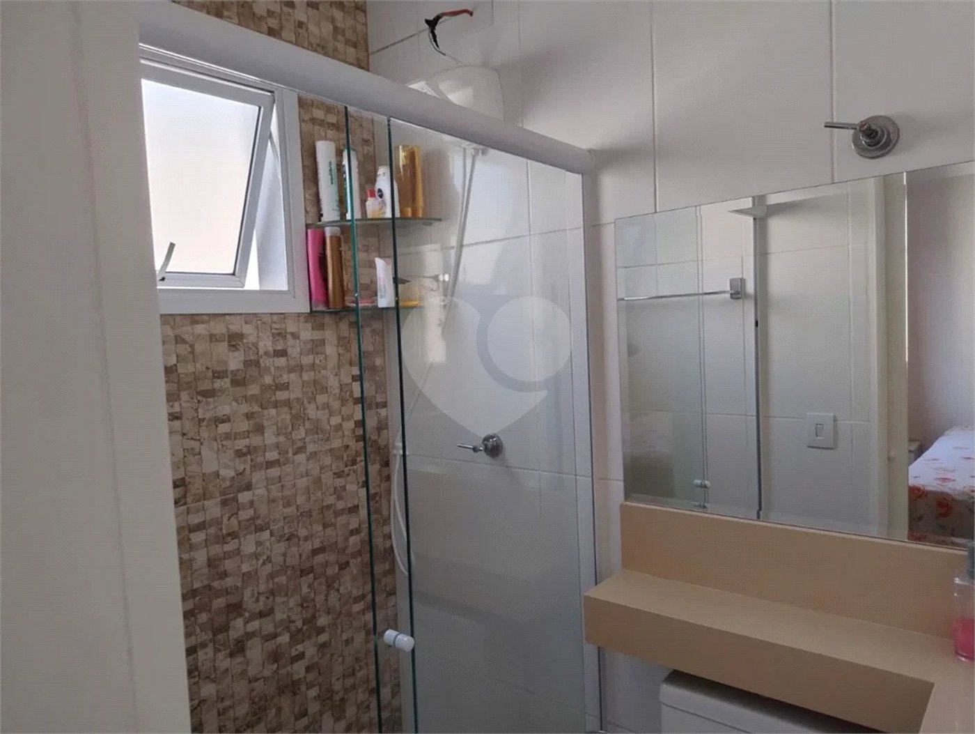 Vende-se Sobrado com 2 Suítes em Condomínio Fechado – Vila Ré