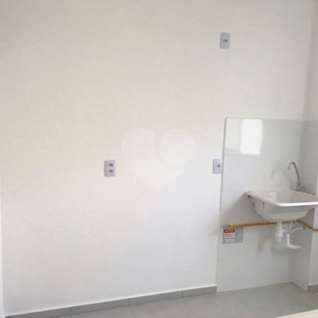 Apartamento no condomínio Monte Berlim
