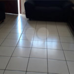 BELA CASA 274 M² C/ 3 QUARTOS 1 SALA 1 COZINHA 3 BANHEIROS 2 VAGAS Para Estacionamento coberta P/ VENDA NA V N Cachoeirinha