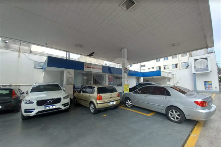 Espaço ideal para posto de gasolina, farmácia e loja no Bom Retiro