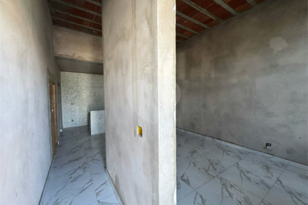 Casa em condominio em reta final de obras