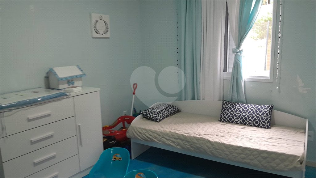 Chácara em Área Rural de Piracaia, com casa principal + 4 kitnets alugadas, excelente localização