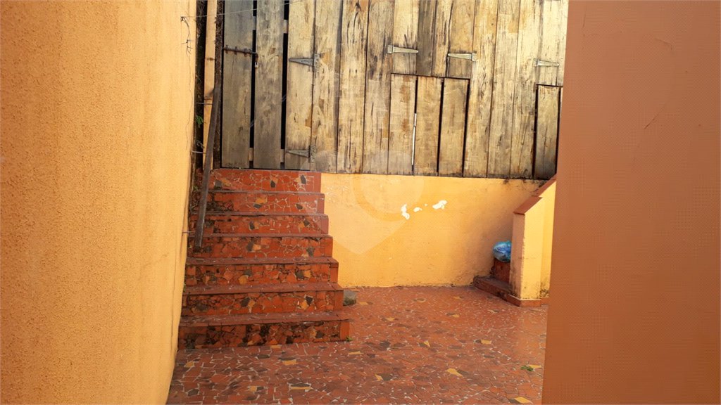 BELA CASA 274 M² C/ 3 QUARTOS 1 SALA 1 COZINHA 3 BANHEIROS 2 VAGAS Para Estacionamento coberta P/ VENDA NA V N Cachoeirinha