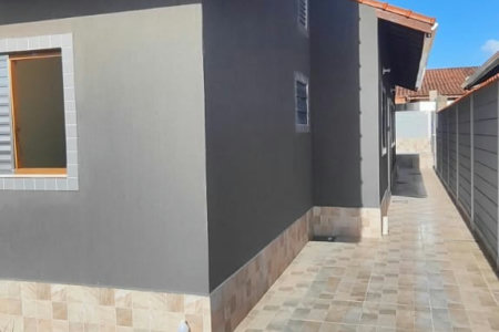 Casa à venda com 2 quartos, sendo 1 suíte, Itanhaém - SP