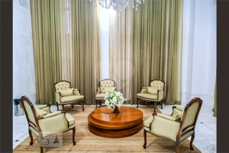 Apartamento lindíssimo com acabamento de qualidade e 04 suítes.