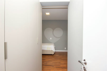 Apartamento à Venda na Vila Mariana com 163m², 3 Suítes e Varanda Gourmet