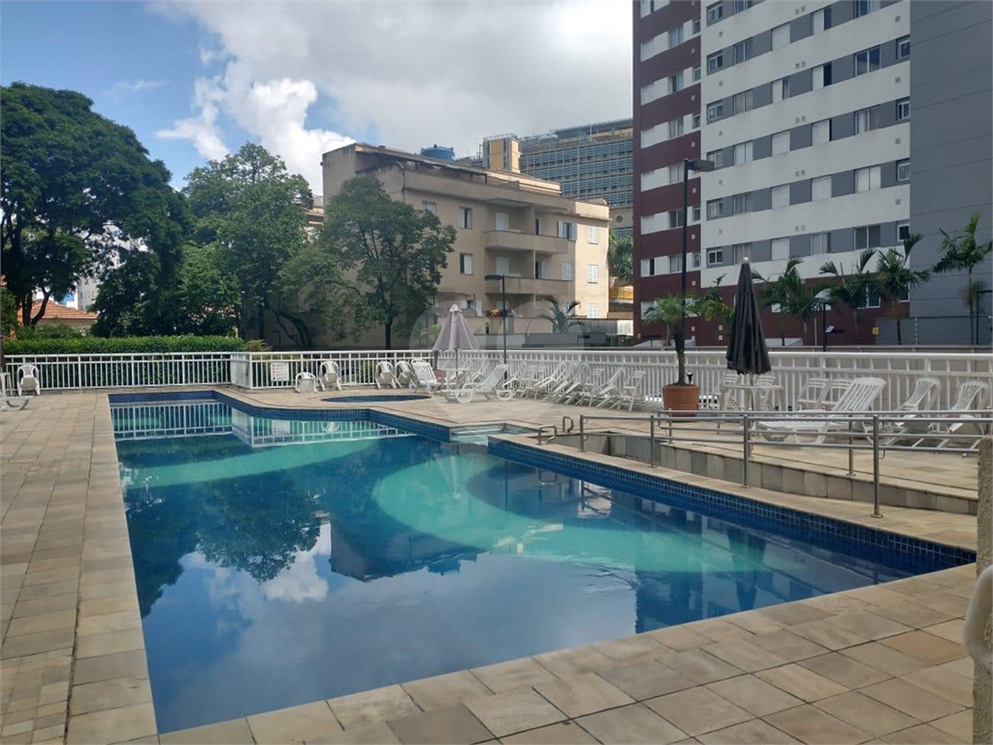 Apto no Cambuci de 55m2, com 2 dorms, 2 banheiros, 1 suíte, 1 vaga. Estuda permuta.