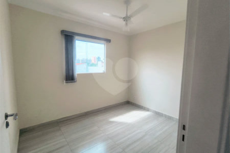 Casa com Suíte Master, Closet, Piscina e Espaço Gourmet Próxima ao Parque Ecológico- 03 quartos -com quintal