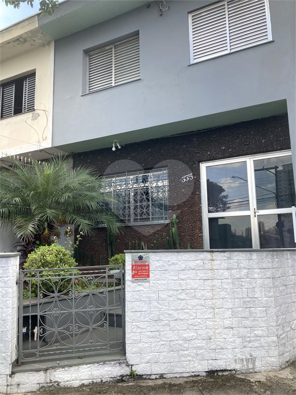 Casa com 4 dormitórios na Saúde.