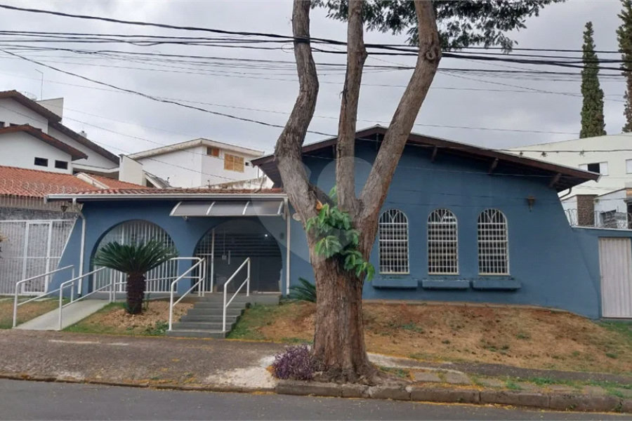 Venda Casa / Comercial - no Bairro Cidade Jardim em Piracicaba-SP