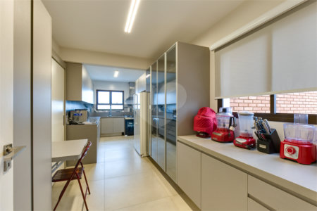 Apartamento à venda com 3 quartos, sendo 2 suítes, em Campo Belo, São Paulo, SP